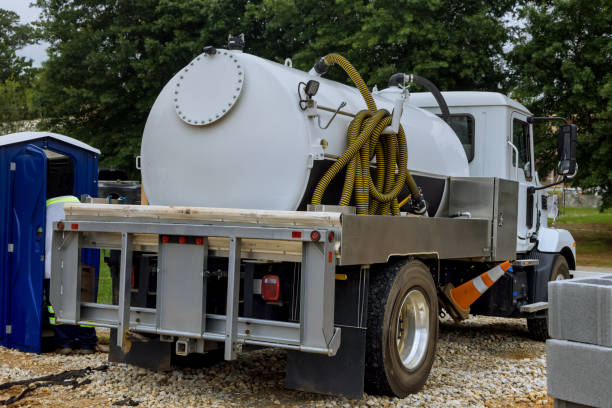 Best Luxury portable toilet rental  in Alexandria, IN